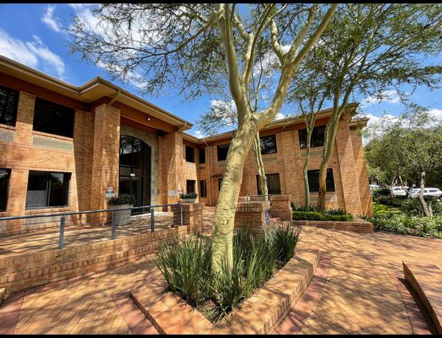 291.80M² OFFICE TO LET IN BRYANSTON